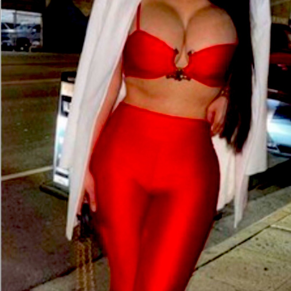 SALE!! 🔥Red Hot 2 pc legging set ALL SIZES S,M,L new in package 🔥❤️‍🔥🔥